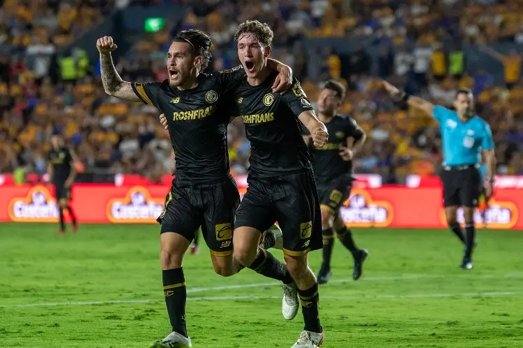 ¡En el último minuto! Toluca le saca el empate a Tigres (VIDEO)