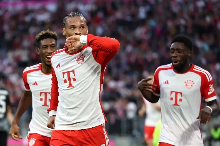 Bayern Múnich golea pero no le alcanza para ser líder de la Bundesliga 