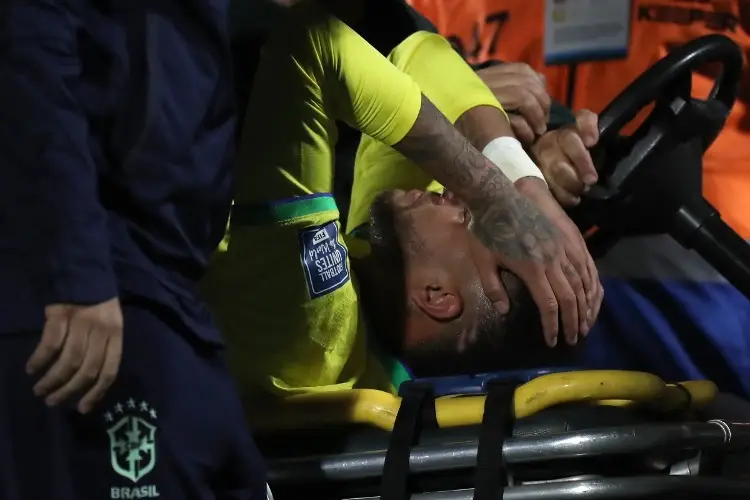 ¿Qué pasará con la carrera de Neymar tras la aparatosa lesión con Brasil?