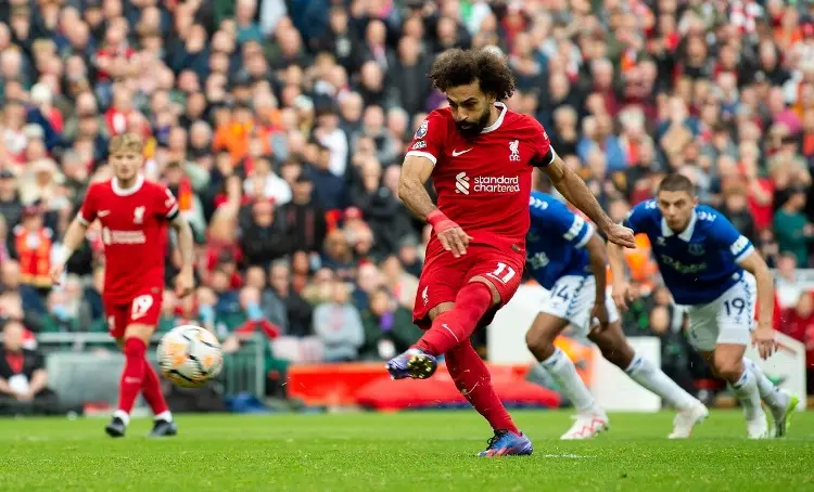 Salah ejecuta y Liverpool pega en la Premier