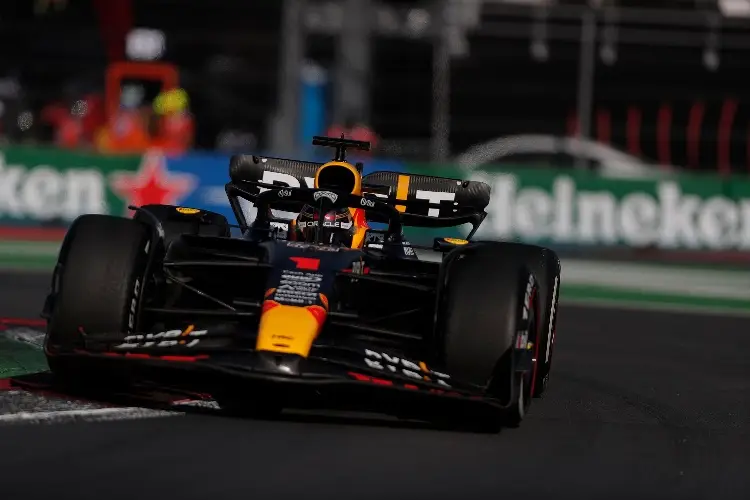 Verstappen gana el Gran Premio de México