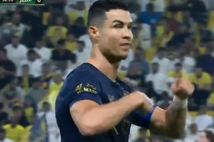 Cristiano pide cambio de árbitro ¡Durante el juego! (VIDEO)