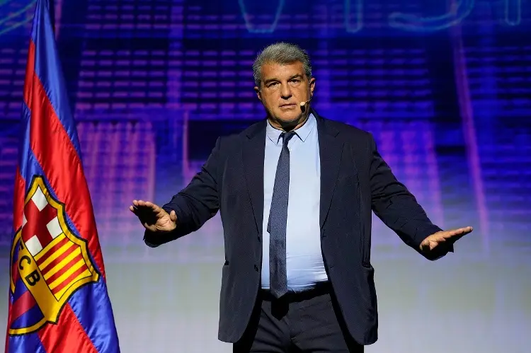 UEFA mantiene sanción millonaria al Barcelona