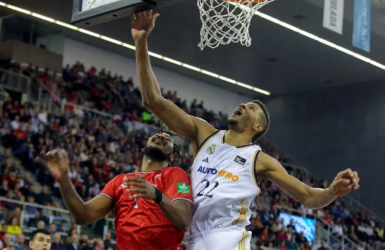 Real Madrid sufre en el baloncesto