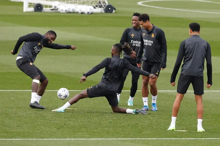 Bellingham entrena con el Madrid y podría estar para Champions League