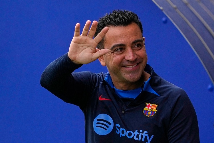 Laporta respalda a Xavi para seguir como DT del Barcelona (VIDEO)
