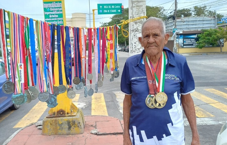 Atleta veracruzano pide apoyo para seguir compitiendo a sus 84 años