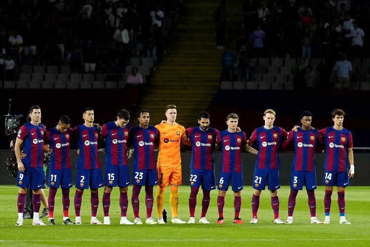 Barcelona aplaza juego en homenaje a Johan Cruyff