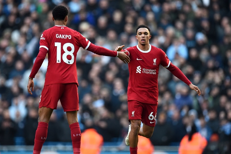 Liverpool suprime a Haaland y sacan empate