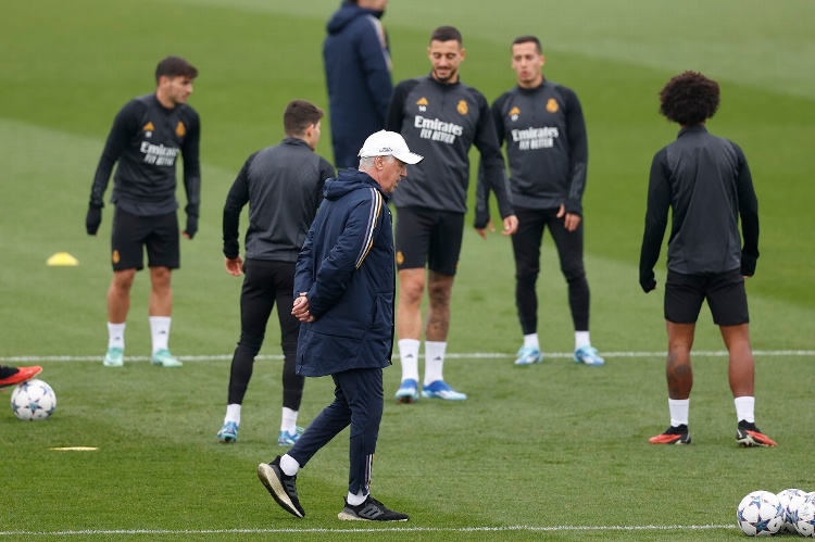 Real Madrid va con 8 bajas y un Zidane a la Champions