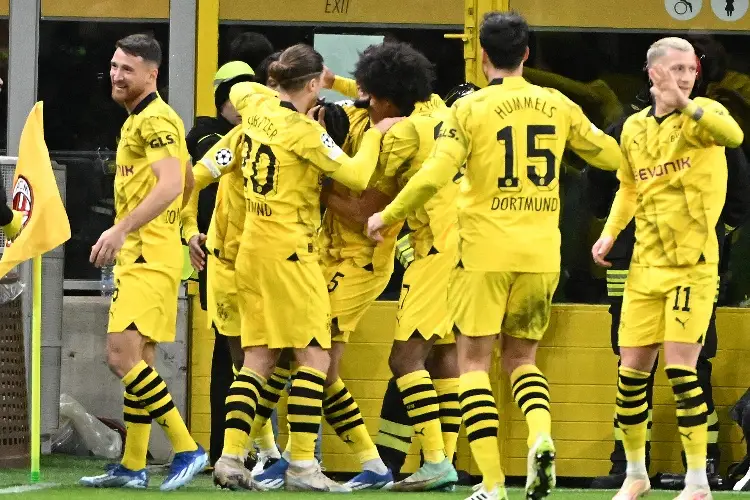 Dortmund amarra clasificación y mete en aprietos al Milan