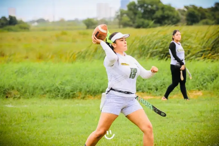 Dominan las Panteras escenario del flag football femenil