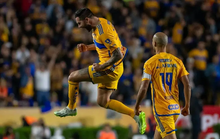 Rayados obsesionados con Gignac, traen gente y nadie funciona (VIDEO)