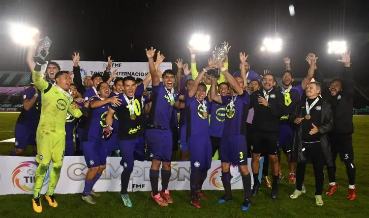 Racing FC Porto Palmeiras es campeón del Torneo Internacional