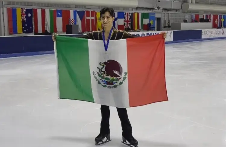 Mexicano Donovan Carrillo cierra el 2023 con dos medallas y clasificación al Mundial