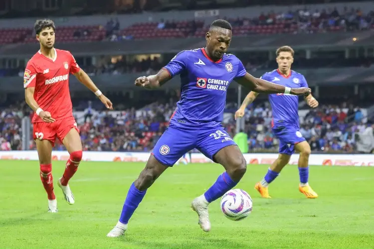 Cruz Azul despide a Diber Cambindo