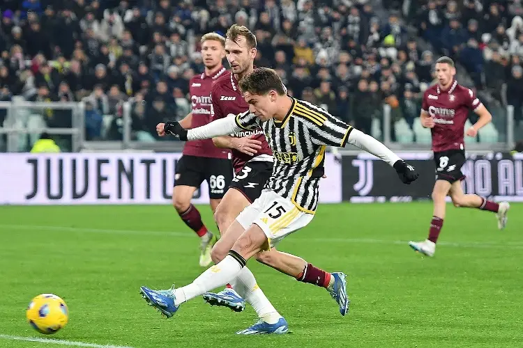 Juventus destroza a la Salernitana de Guillermo Ochoa