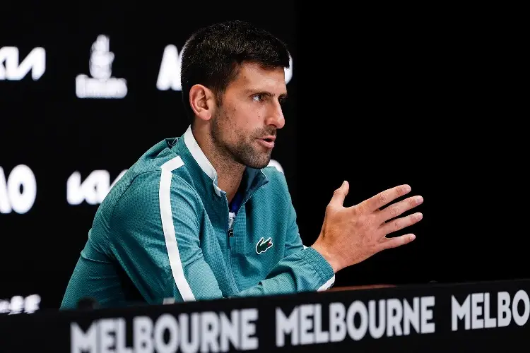 ¿Djokovic jugará el Australian Open pese a su lesión? Esto respondió