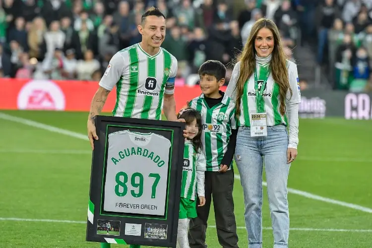 Andrés Guardado revela que no estaba en sus planes dejar al Real Betis