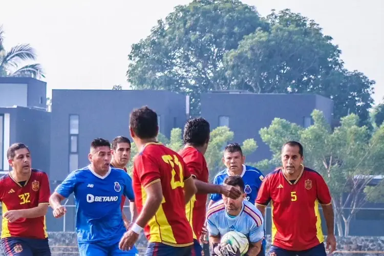 Arranca temporada de la Liga Oropeza de Veteranos