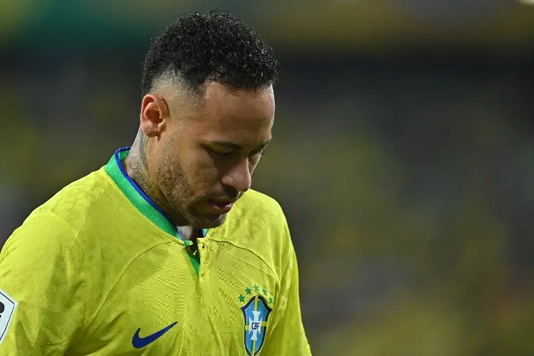 ¡Neymar en problemas! Lo acusan de no reconocer paternidad 