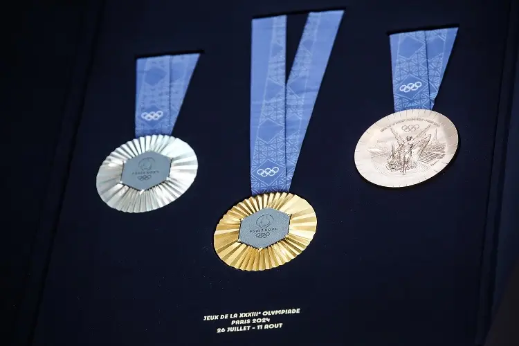 ¿Por qué hay fragmento de la Torre Eiffel en las medallas de Juegos Olímpicos?