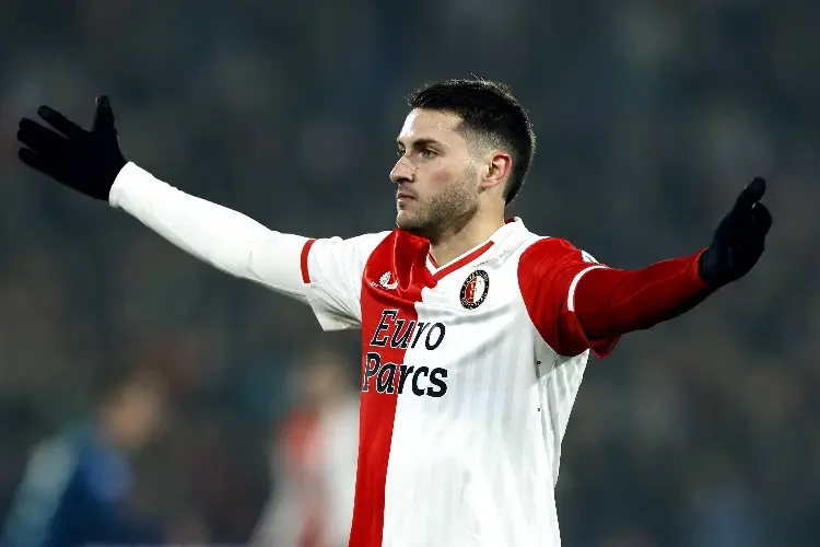 Santi Giménez y Feyenoord no pueden contra la Roma en la Europa League