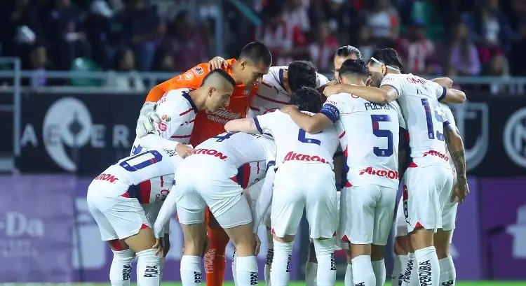 ¡Desastre en Chivas! Mazatlán le saca el partido 