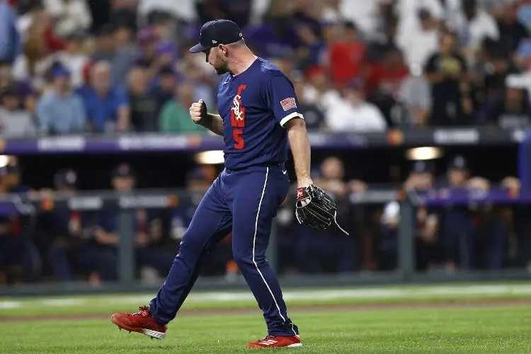 MLB: Liam Hendriks vence al cáncer y firma con los Red Sox 