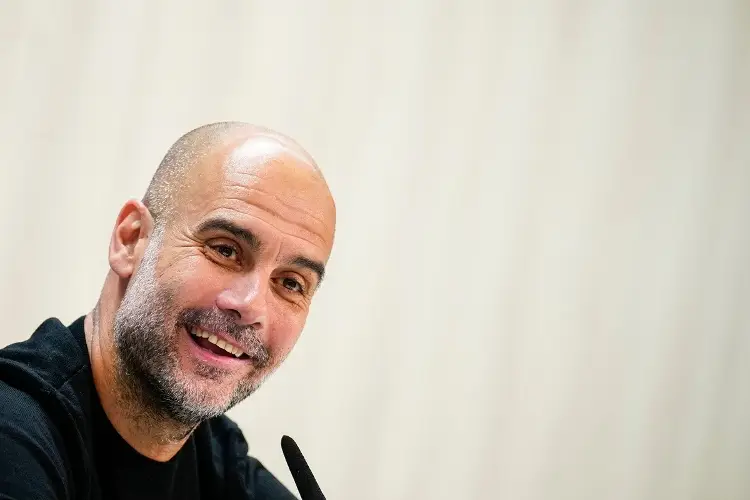 Guardiola hace clase maestra de sarcasmo (VIDEO)