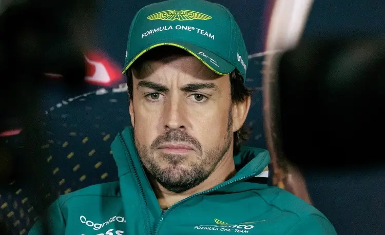 F1: Alonso asegura que fue sencillo renovar con Aston Martin