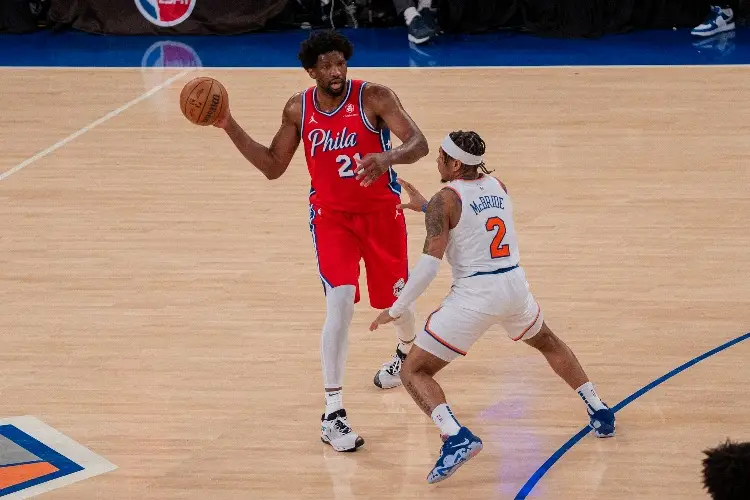 NBA: Embiid mete 50 puntos y da esperanza a los Sixers ante los Knicks