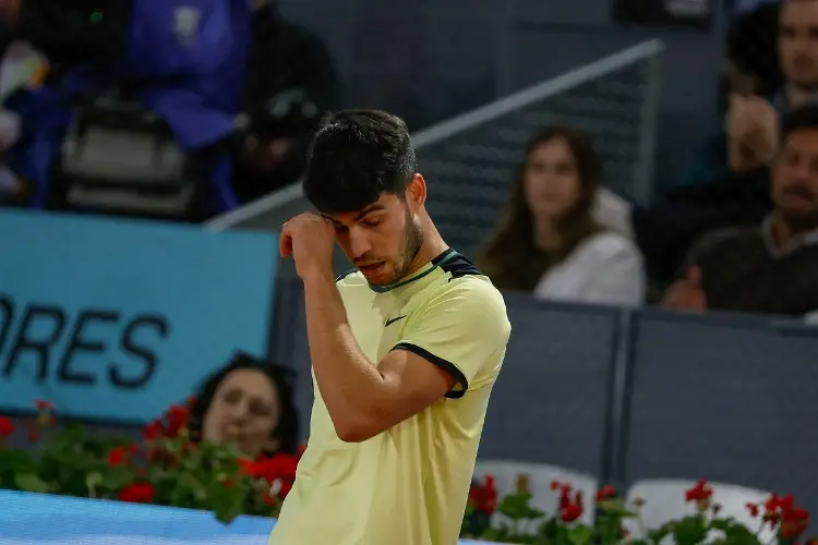 Alcaraz eliminado y entrega la corona en Madrid