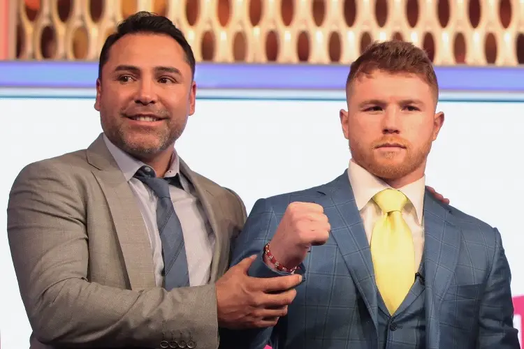 La reacción de Benavidez al choque entre Canelo y De La Hoya