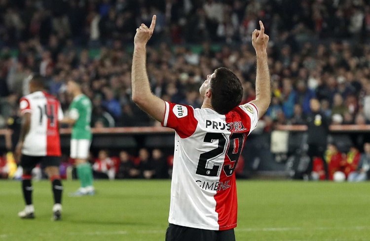 Santiago Giménez marca doblete en goleada de Feyenoord (VIDEOS)