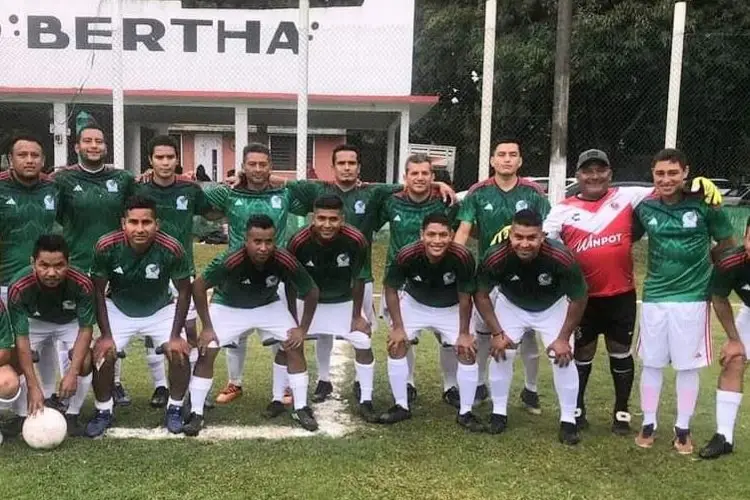 Atlético 220 sorprende en la Copa Pro+30 de la Oropeza