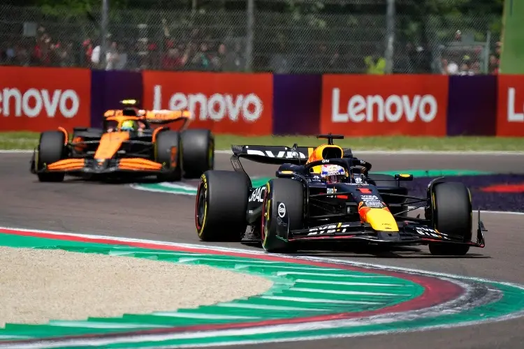 Verstappen gana en Imola, Checo hasta el ocho