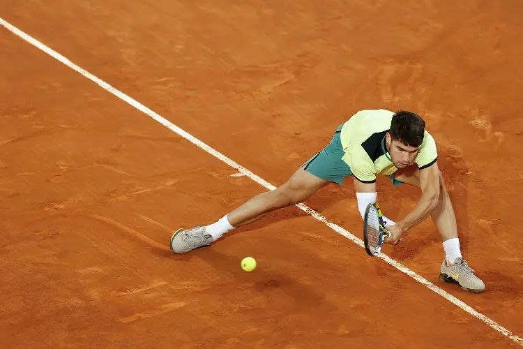 Alcaraz ya entrena en Roland Garros