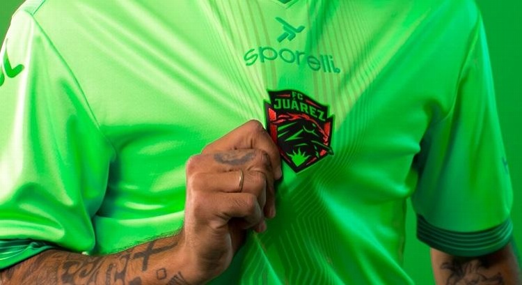 ¡Un jersey de Liga MX SIN MARCAS!