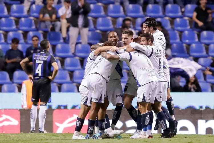 Ormeño le da tres puntos de oro a Puebla ante Querétaro