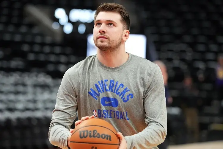 NBA: Los Mavericks ofrecen reembolsos a sus fans tras la salida de Luka Doncic 