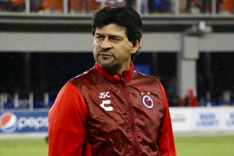José Saturnino Cardozo y su paso por los Tiburones Rojos