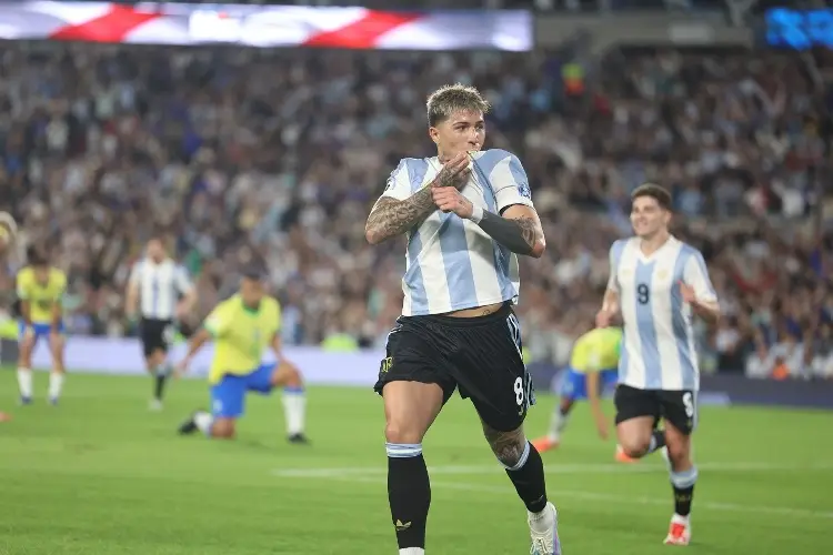 Argentina golea a Brasil y festeja su boleto al Mundial 2026