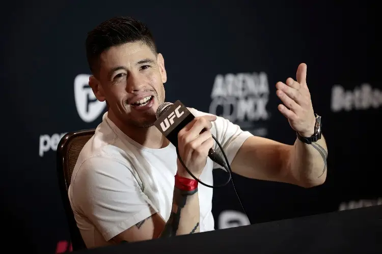 Mexicano Brandon Moreno envía apoyo a Caín Velásquez tras ser condenado a prisión 