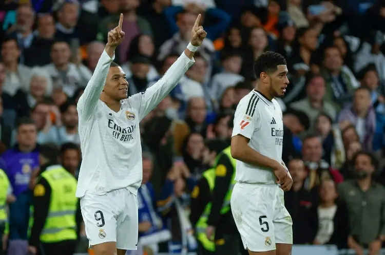 Real Madrid gana y sigue al acecho del Barcelona en La Liga