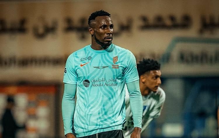 Julián Quiñones anota y llega a 21 goles en su primera temporada en Arabia