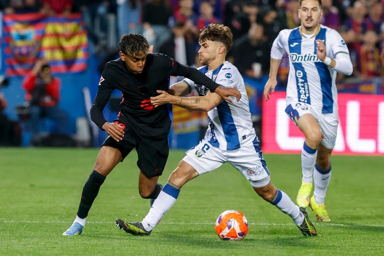 Barcelona sufre ante un valiente Leganés pero gana y se mantiene como líder de La Liga