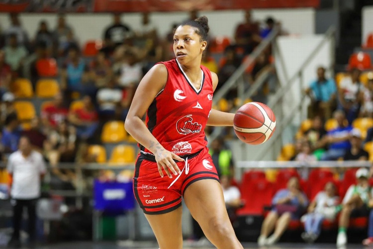 Naomi Davenport vuelve a las Rojas de Veracruz 