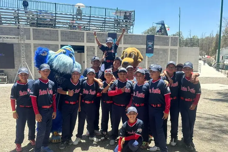 Liga Beto Ávila avanza a 16avos de final en la MLB Cup 2025