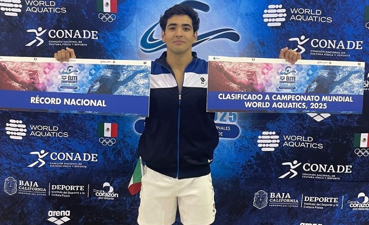 Mexicano Andrés Puente rompe récord en natación y obtiene su boleto al Mundial 